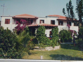  Hotel Elytis  Потистика